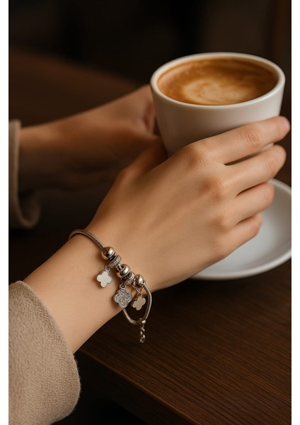 Dört Yapraklı Yonca Bileklik modelleri