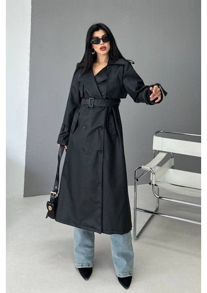 Kadın Trençkot Uzun Suni Deri Kemerli Düğmeli Cepli Yırtmaçlı Kruvaze Yaka Trençkot