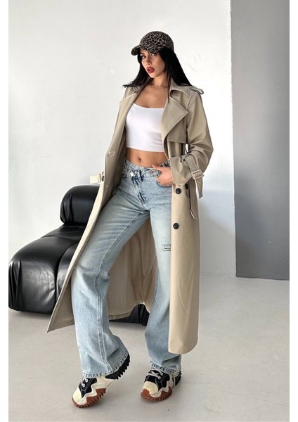 Kadın Trençkot Uzun Suni Deri Kemerli Düğmeli Cepli Yırtmaçlı Kruvaze Yaka Trençkot fırsatları