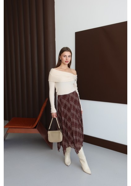 Kahverengi Kareli Astarlı Şifon Etek modelleri