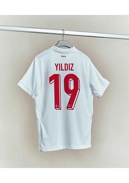 Türkiye Euro 2024 Futbol Şampiyonası Kenan Yıldız Forması (Beyaz) modelleri