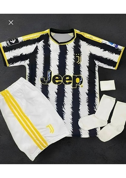 Juventus 2023/24 Sezon Kenan Yıldız Iç Saha Çocuk Forması 4'lü Set Corap-Bıleklık Hedıye SM11 fiyatları