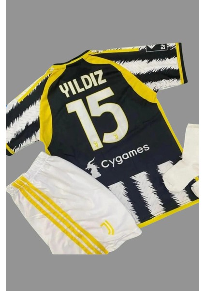 Kenan Yıldız 2023-24 Sezonu Juventus Iç Saha Çocuk Forması 4'lü Set