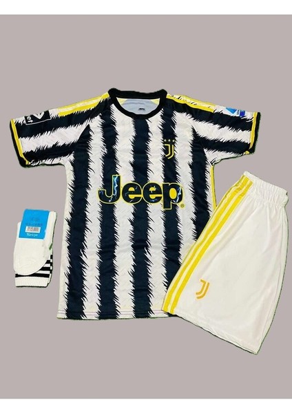 Kenan Yıldız 2023-24 Sezonu Juventus Iç Saha Çocuk Forması 4'lü Set fiyatları