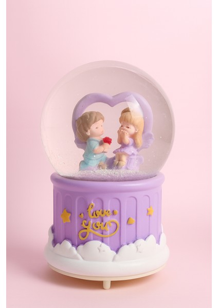 Mega Boy Sevgili Figürlü Işıklı Renkli 3D Cam Kar Küresi Müzikli Kar Efektli Püskürtmeli Hediyelik fiyatları