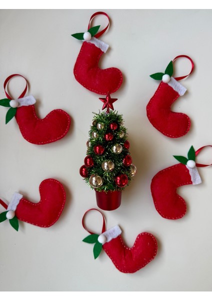 Kırmızı Yılbaşı Ağaç Süsleri Keçe Çorap Dolgulu, 6'lı Sevimli ve Şirin Süsleme Seti fiyatları
