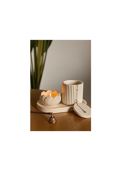 Lotus Form Dekoratif Set – Minimalist & Şık Tasarım (4 Parça)