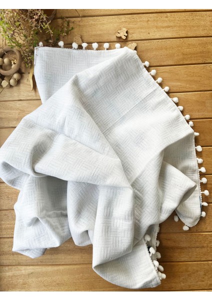 Ön Tarafı Müslin Arka Tarafı Vafıl Kumaş Kenarları Ponponlu Balık Desenli Çift Katlı Battaniye indirimleri