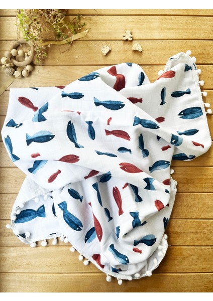 Ön Tarafı Müslin Arka Tarafı Vafıl Kumaş Kenarları Ponponlu Balık Desenli Çift Katlı Battaniye