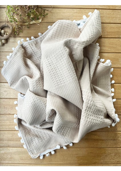 Ön Tarafı Müslin Arka Tarafı Vafıl Kumaş Kenarları Ponponlu Koala Desenli Çift Katlı Battaniye fırsatları