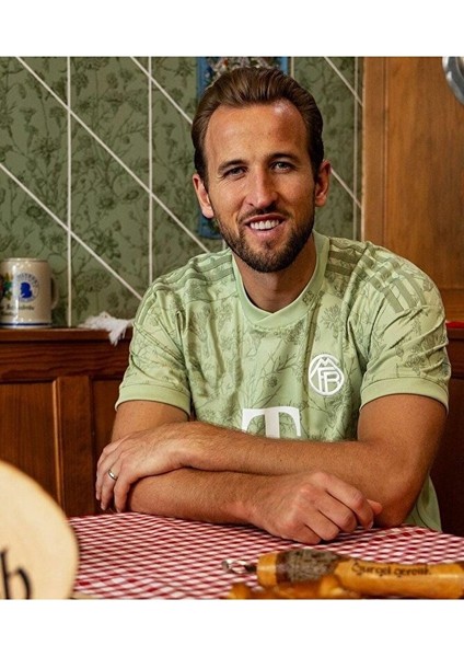 B.a.y.e.r.n M.ü.n.i.h 2023/24 Yeni Sezon Isimsiz Oktoberfest Forması