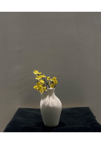 Minimalist Seramik Çiçek Vazosu – 17 cm Dekoratif Ev ve Ofis Aksesuarı