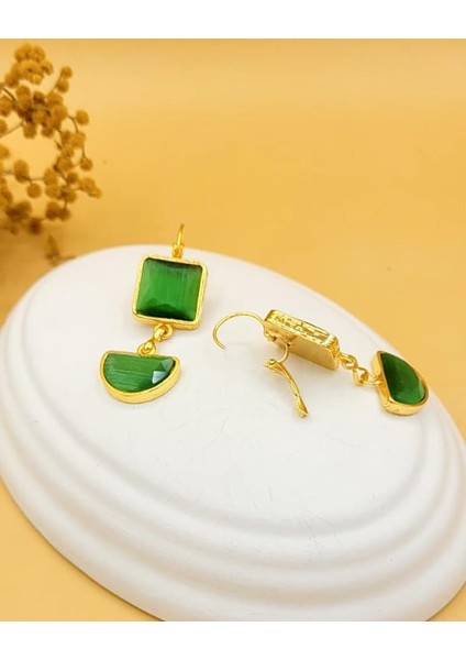 Zümrüt Yeşili Kedi Gözü Sıvama Altın Kaplama Iki Geometrik Şekilli Küpe modelleri