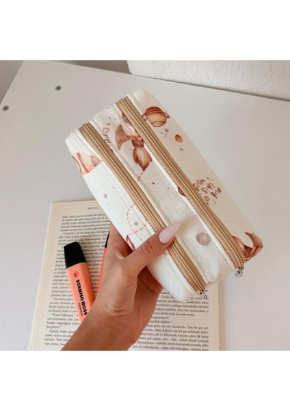 Iki Bölmeli Uzay Temalı Kumaş Kalemlik – Erkek Çocuk ve Gençler Için fiyatları