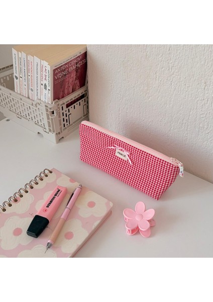 Kırmızı Ekose Kalemlik – Zarif Fiyonk Detaylı / Organizer/ Bakım - Makyaj Çantası