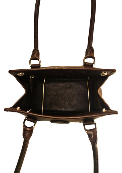 Kadın Handmade Deri Çıt Çıt Kapamalı Logo Detaylı El Ve Omuz Çantası ARMO