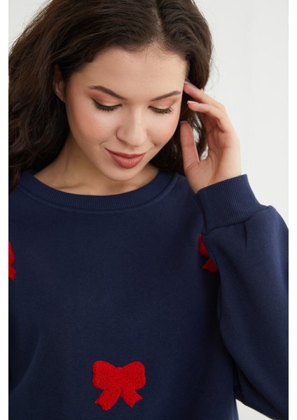 3 Iplik Fiyonk Nakışlı Oversize Sweatshirt