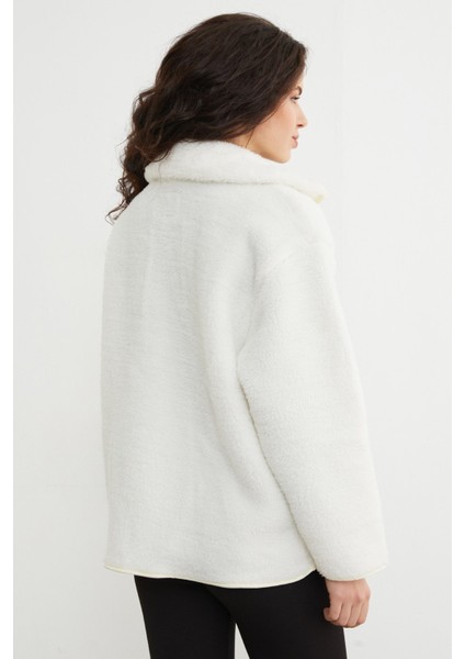 Fermuarlı Tek Cepli Dik Yaka Pelüş Mont fırsatları