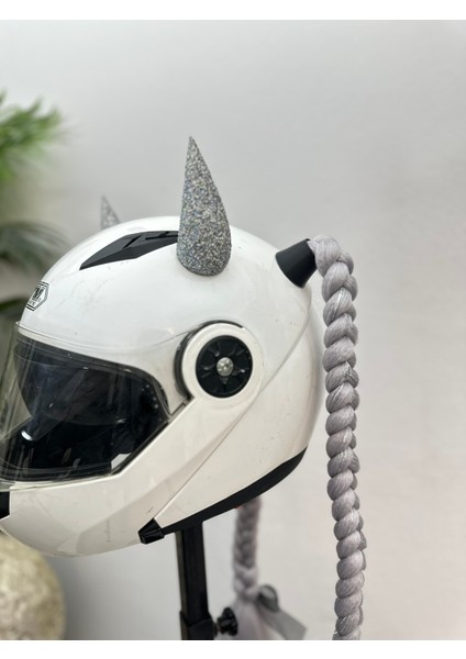 Motor & Motosiklet Gri Simli Çift Örgü Saç ve Hologramlı Şeytan Boynuzlu Set Kask Dış Aksesuarı modelleri