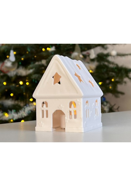 Beyaz Yılbaşı Evi, Masa Üstü Süsü, LED Mum, Şık ve Şıklık Katıcı Dekorasyon fiyatları