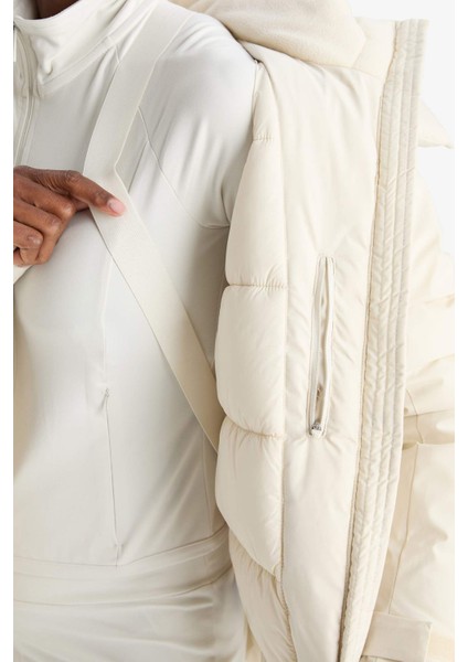 Su İtici Regular Fit Kapüşonlu Fermuarlı Cepli Kışlık Mont C6032AX25WN