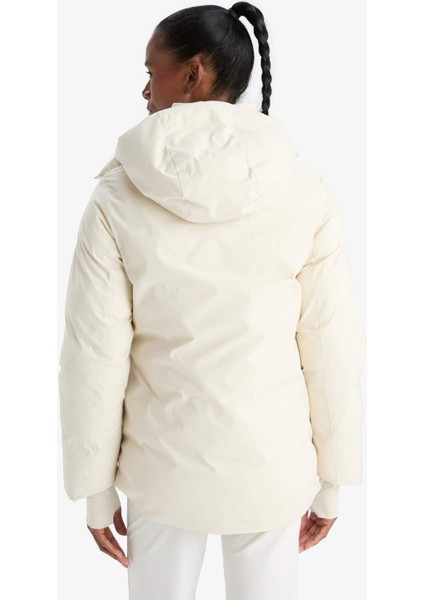 Su İtici Regular Fit Kapüşonlu Fermuarlı Cepli Kışlık Mont C6032AX25WN