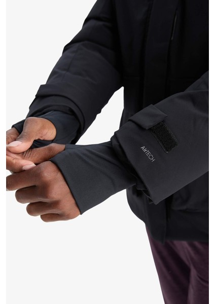 Su İtici Regular Fit Kapüşonlu Fermuarlı Cepli Kışlık Mont C6032AX25WN indirimleri