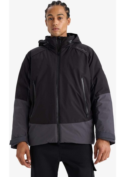 Su İtici Regular Fit Kapüşonlu Fermuarlı Rüzgar Geçirmez Mont E9486AX25WN indirimleri