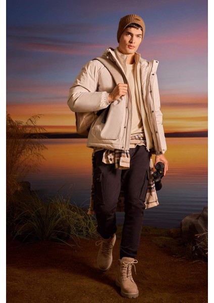 Regular Fit Çıtçıt Kapama İç Cepli Kapüşonlu Fermuarlı Mont C6595AX25AU fiyatları