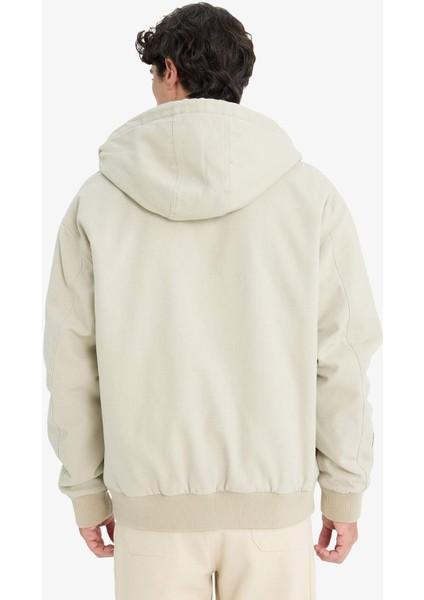 Su İtici Oversize Fit Geniş Kalıp Nakış Detaylı İç Cepli Kapüşonlu Ribanalı Fermuarlı Cepli Mont C6338AX25AU