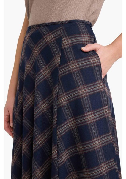 A Kesim Kareli Normal Bel Midi Etek G6908AX25WN fırsatları