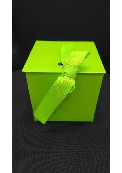 Yeşil Fiyonklu 10CM Kare Kağıt Şeker Kutusu, 1 Adet