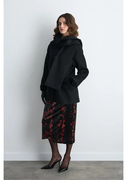 Atkılı Yünlü Kaşe Kaban - Siyah modelleri