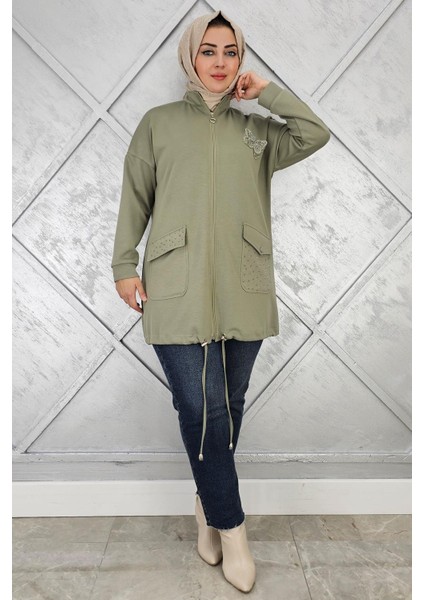 Kadın Dikme ve Taş Detaylı Tesettür Giy Çık