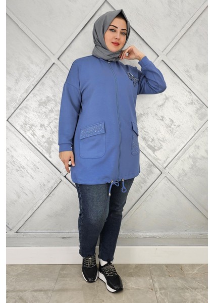 Kadın Dikme ve Taş Detaylı Tesettür Giy Çık