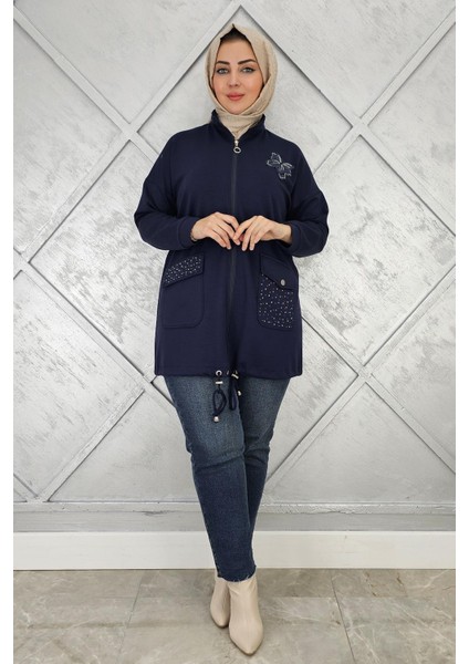 Kadın Dikme ve Taş Detaylı Tesettür Giy Çık