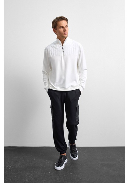 Beyaz Regular Fit Dik Yaka Fermuarlı Sweatshirt modelleri