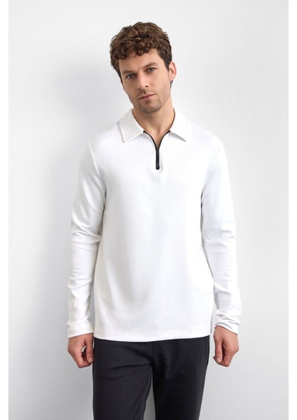 Beyaz Regular Fit Gömlek Yaka Yarım Fermuarlı Sweatshirt fiyatları
