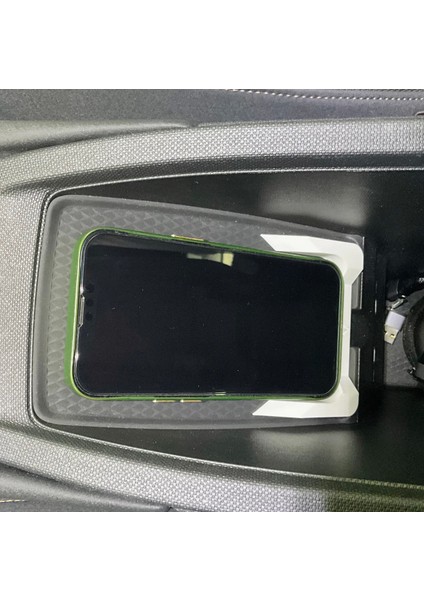 Cupra Born Kablosuz Şarj Optimize Modülü