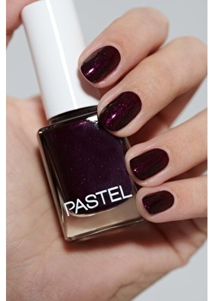 401 Renkli Oje Uzun Süre Kalıcı 6 Gün Parlaklık ve Kolay Uygulama Özelliği modelleri