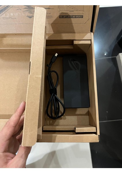 Rog Strix G16 G615LP-S5114W Ultra 9 275HX 32 GB 1 Tb SSD RTX5070 16'' Hafif Kusurlu Gaming Laptop