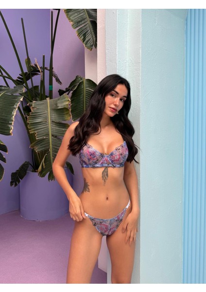 Dantel Balenli Kapsız Sütyen Takımı fırsatları