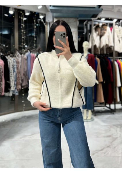 Wulf Deri Detaylı Alt Kısmı Ayarlanabilir Fermuarlı Triko Hırka-Vanilya fırsatları