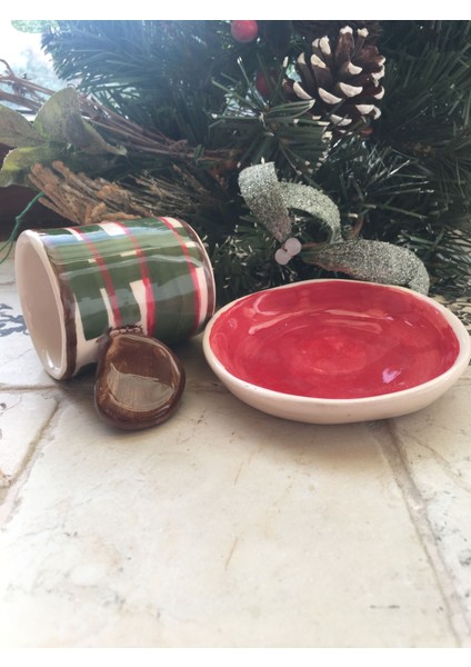 Ikili Ekose Desenli Yılbsşı Temalı El Yapımı Seramik Kahve Fincanı fiyatları