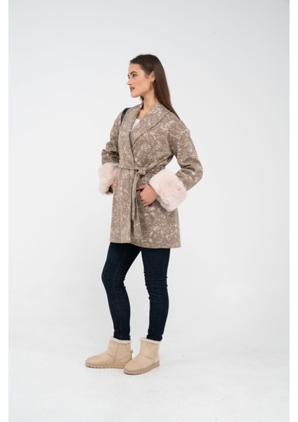 Desenli Kürk Manşet Detaylı Kuşaklı Kadın Kaban 1766 fırsatları