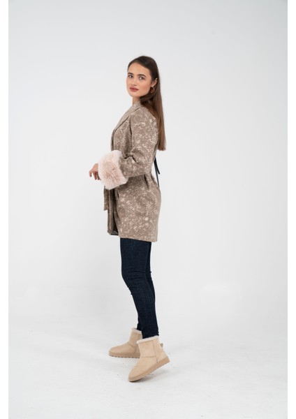 Desenli Kürk Manşet Detaylı Kuşaklı Kadın Kaban 1766 indirimleri