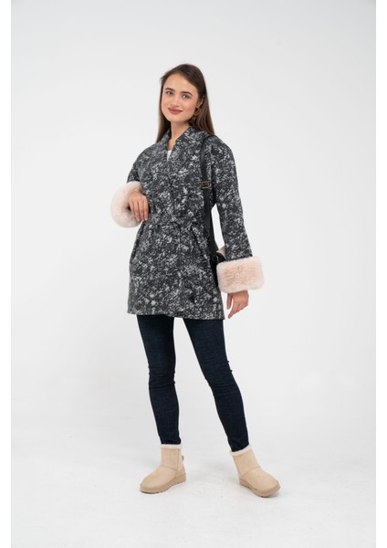 Desenli Kürk Manşet Detaylı Kuşaklı Kadın Kaban 1766 fırsatları