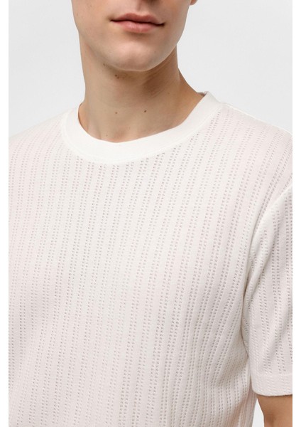 Beyaz Regular Fit %100 Pamuk Bisiklet Yaka Tişört indirimleri