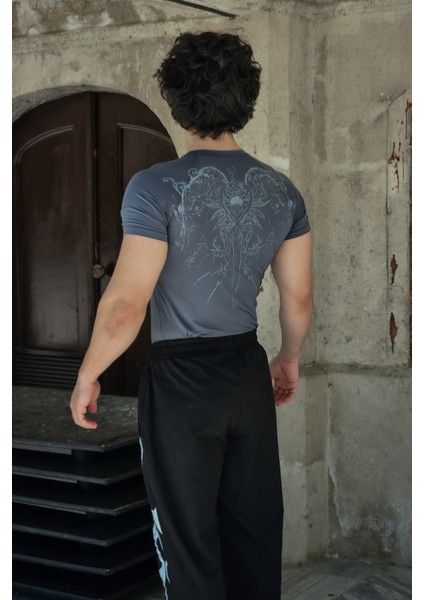 The Gauntlet - Compression T-Shirt (Füme)