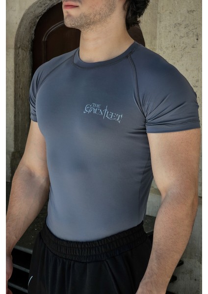 The Gauntlet - Compression T-Shirt (Füme) modelleri